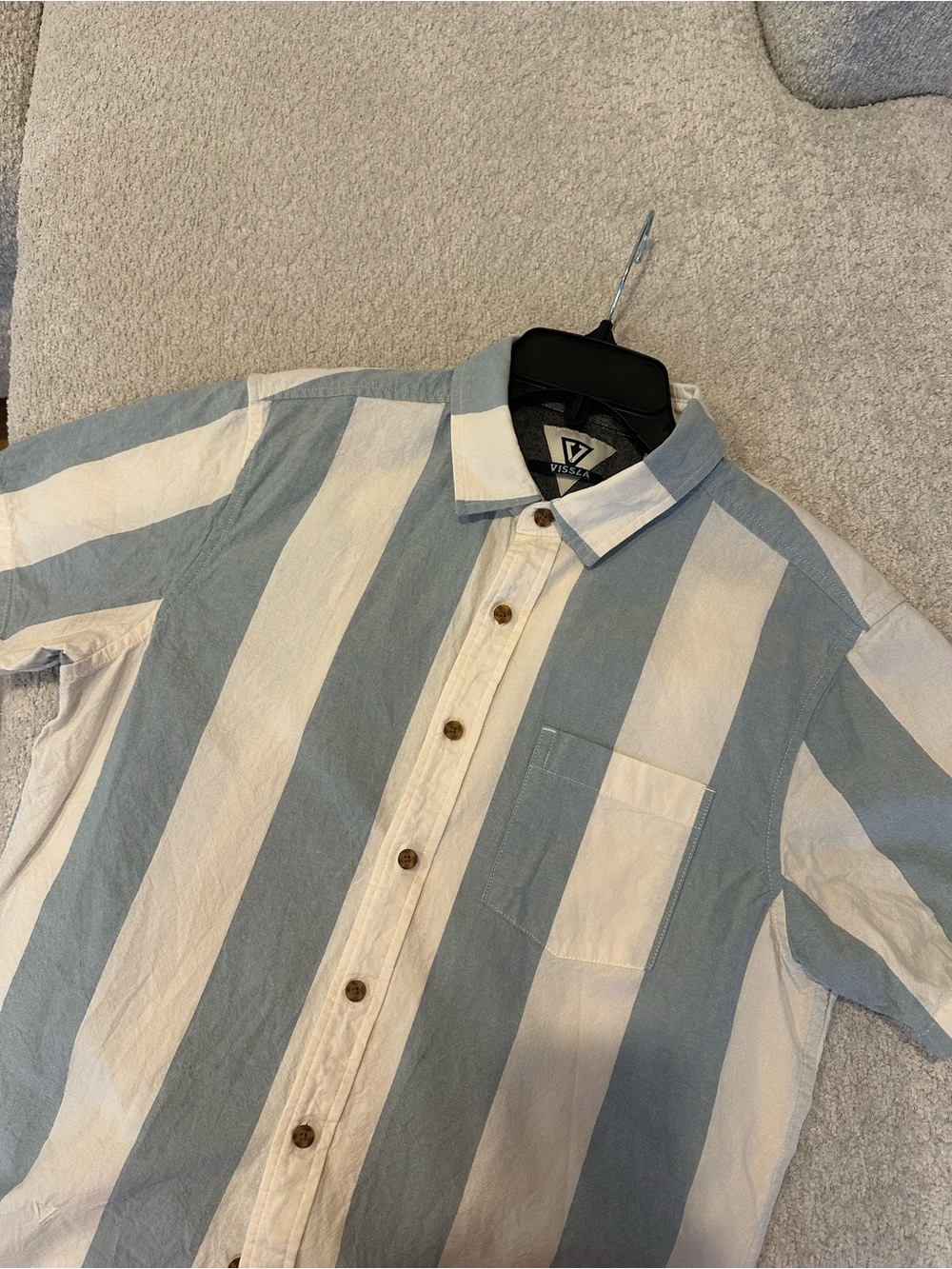 VISSLA Light Blue & White Vertical Stripe Short Sleeve Shirt